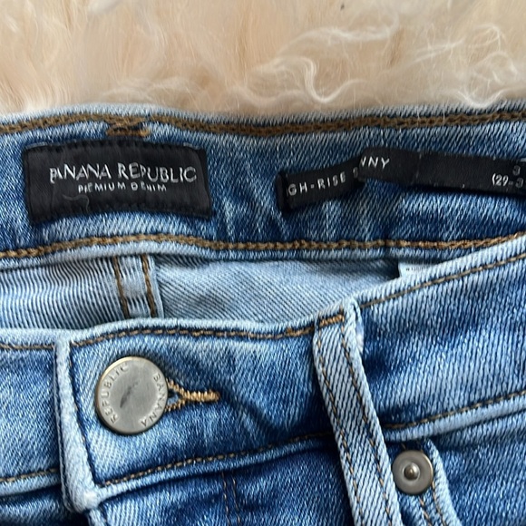 đź’• Banana Republic Medium Wash High Rise Skinny Jeans - Picture 6 of 6